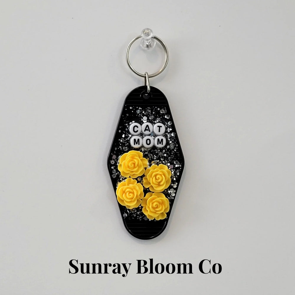 Floral Yellow Cat Mom Creative Keychain